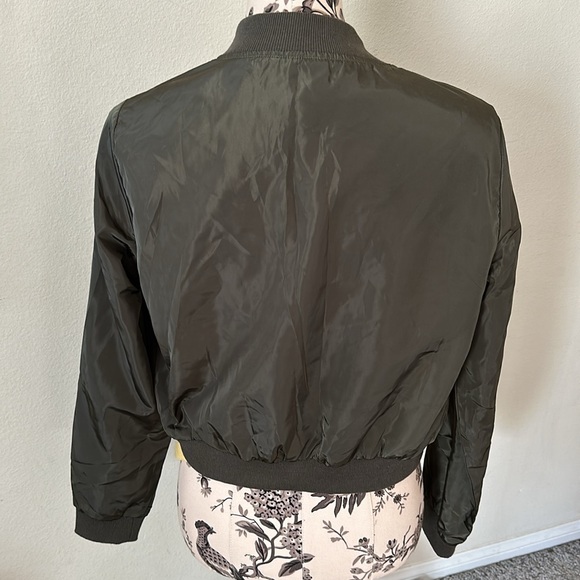 🌞3/$20 Shein Zip Detail Jacket - Picture 3 of 7